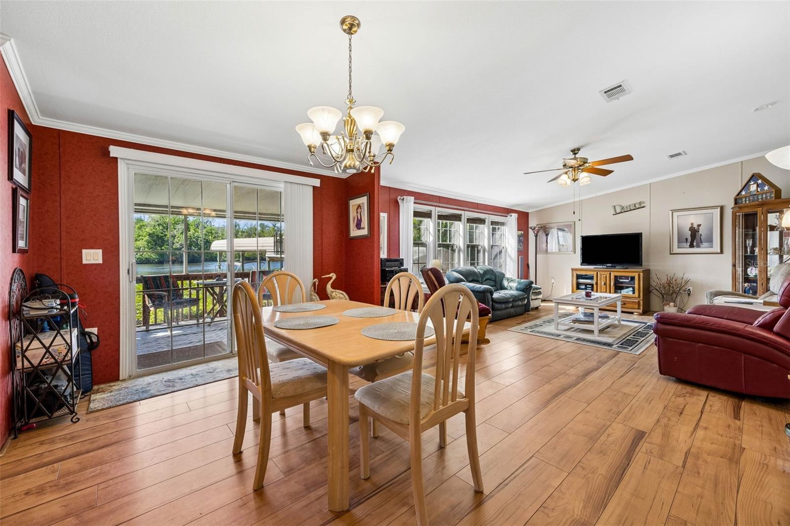 Image 11 of 40 For 334 Paradise Circle