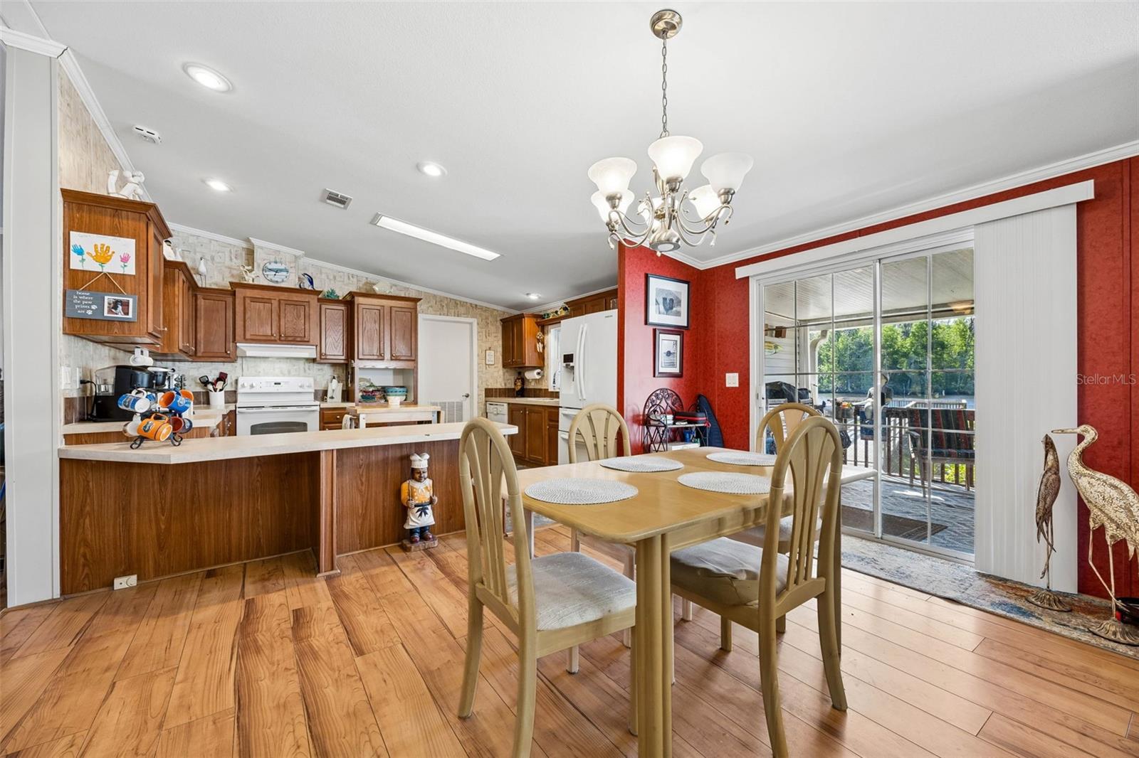 Image 12 of 40 For 334 Paradise Circle