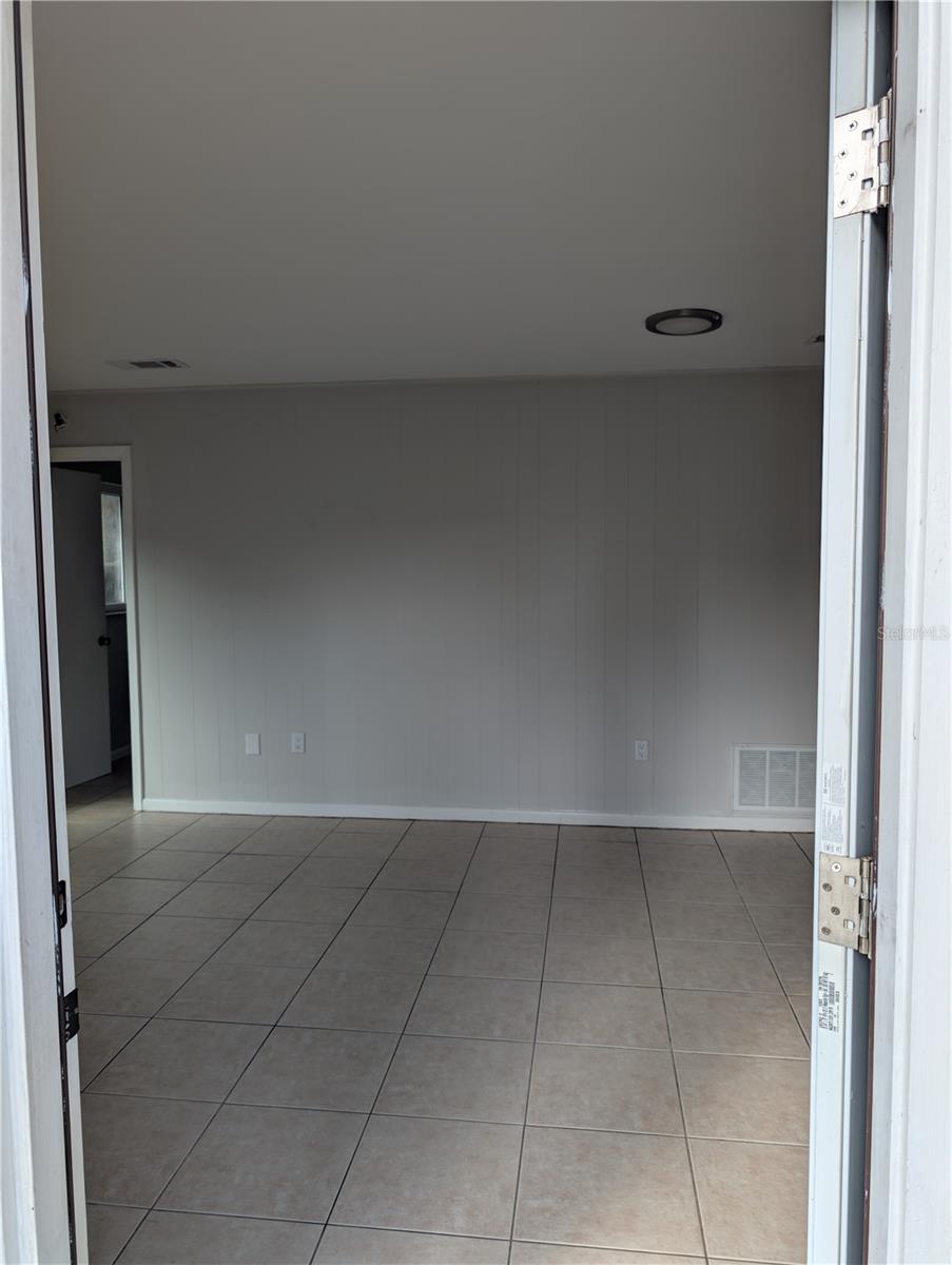 Image 4 of 14 For 805 40th Avenue