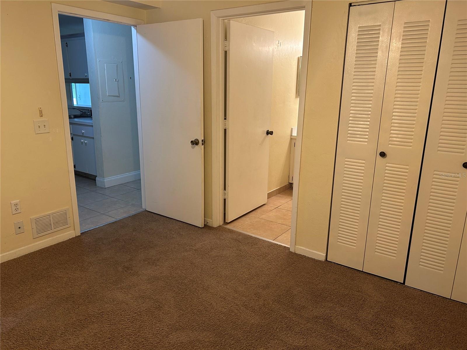 Image 7 of 27 For 3800 20th Avenue 501