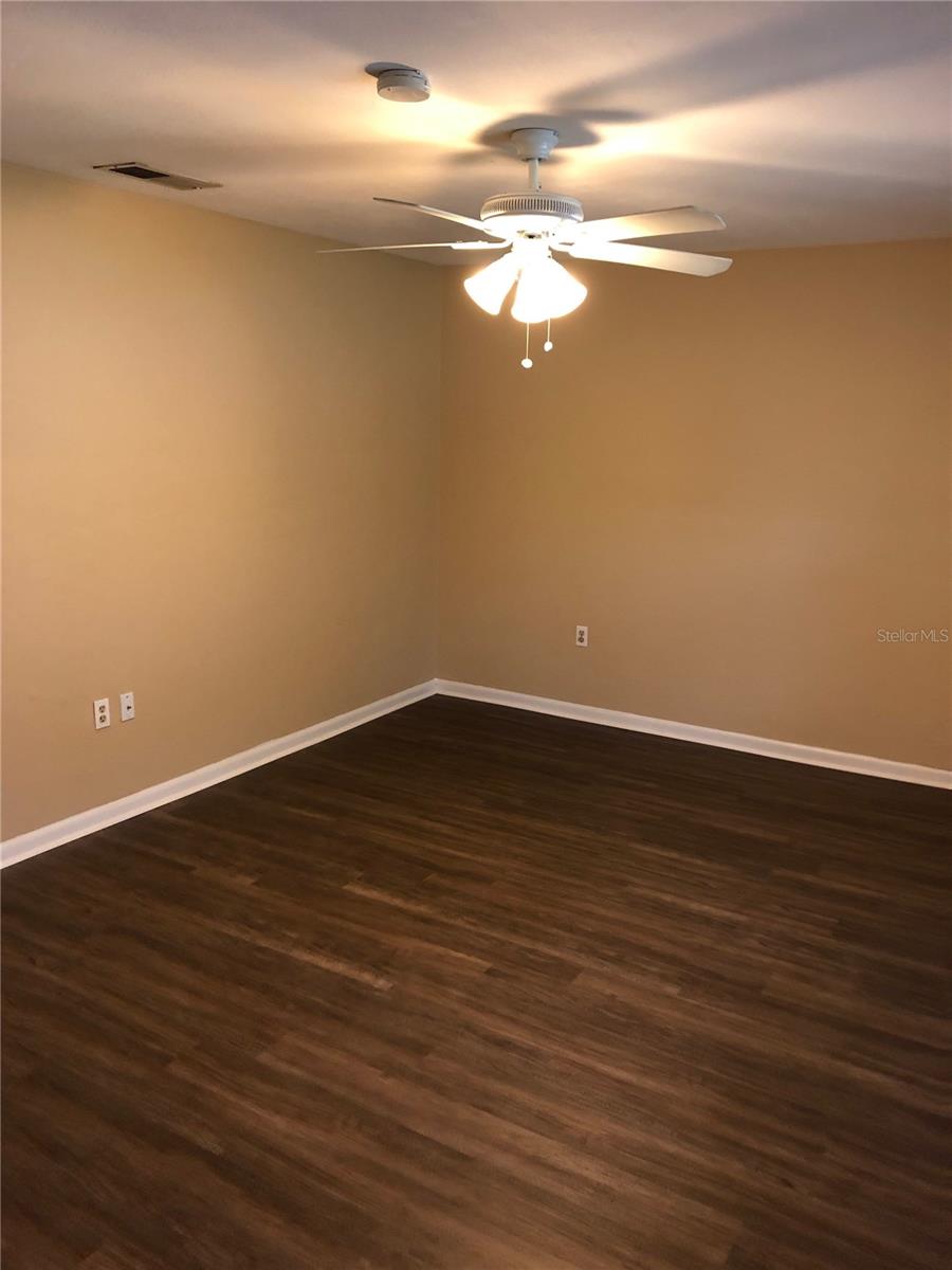 Image 10 of 14 For 600 52nd Terrace