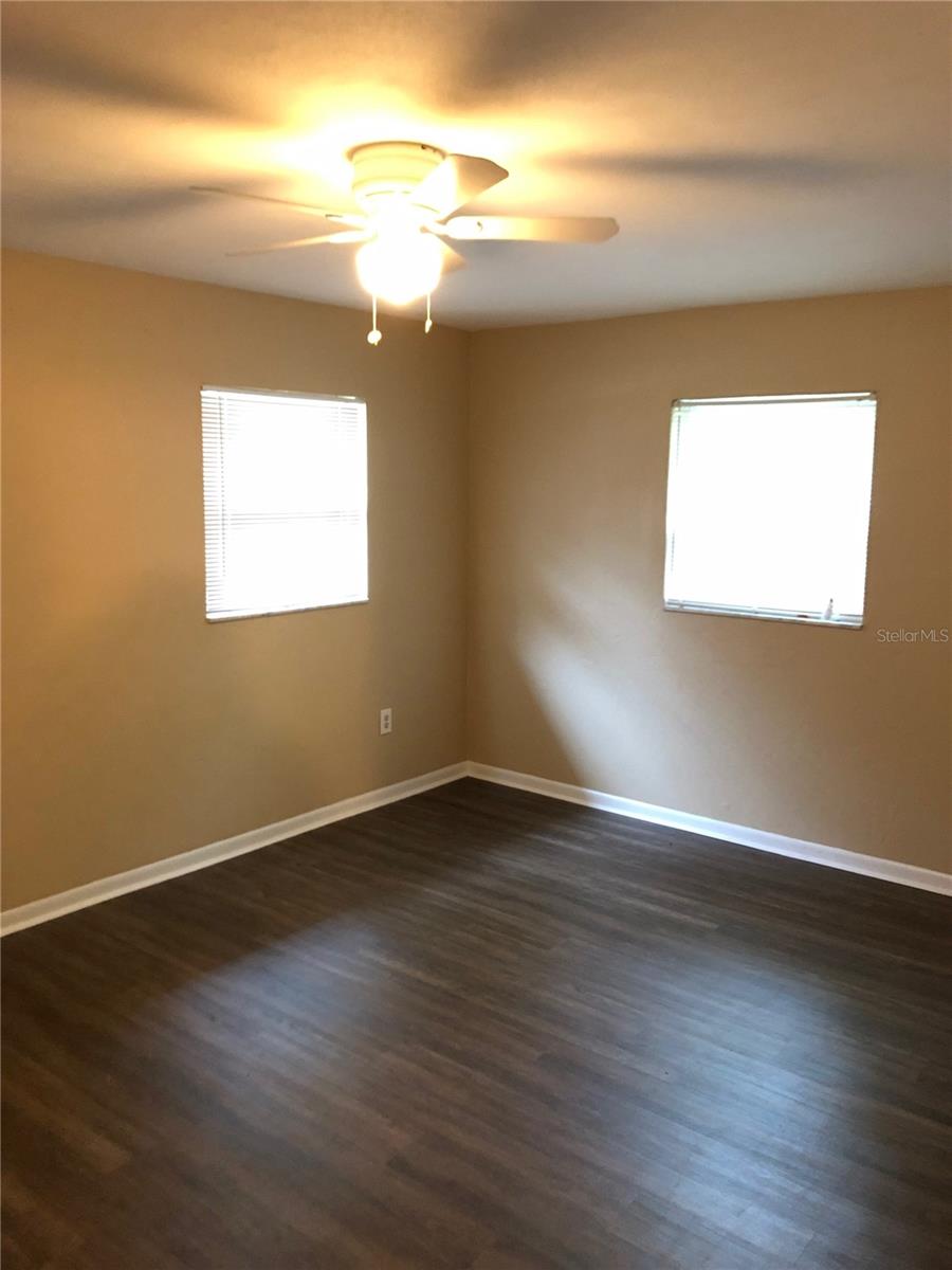 Image 6 of 14 For 600 52nd Terrace