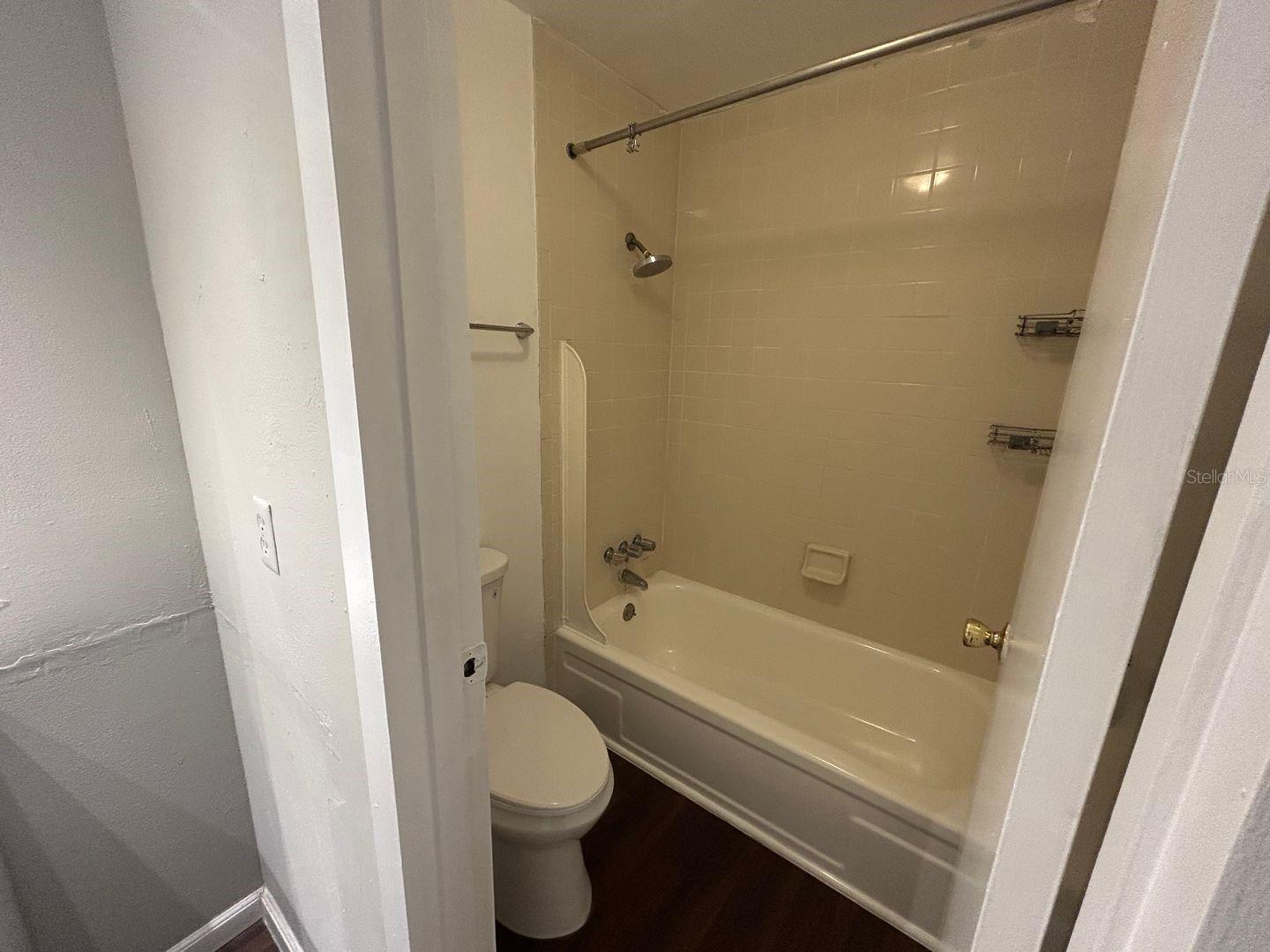 Image 10 of 15 For 2811 Archer Road C-18