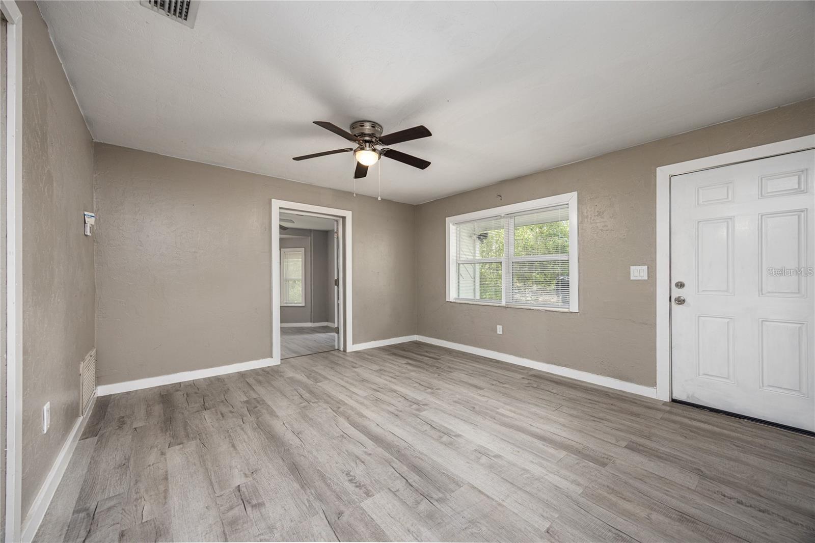 Image 10 of 37 For 14637 145th Avenue