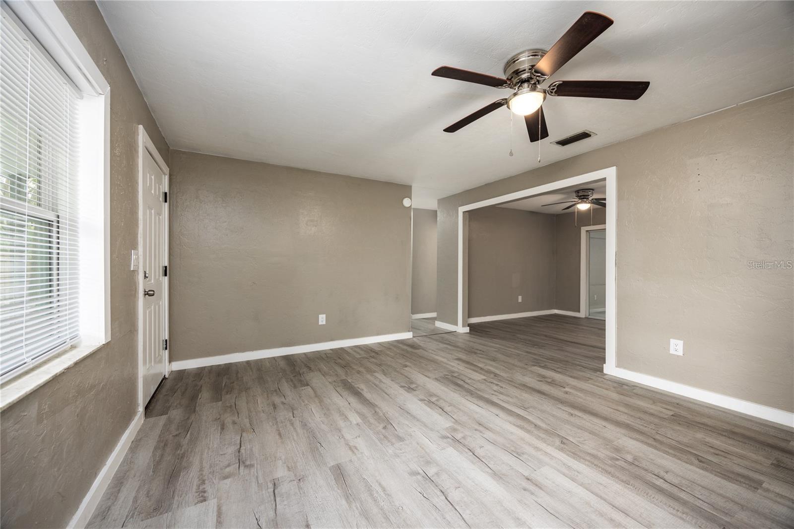 Image 12 of 37 For 14637 145th Avenue