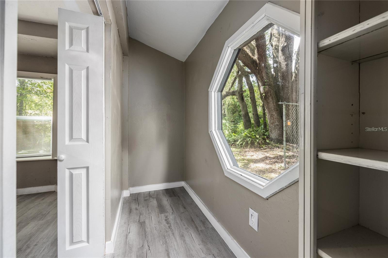 Image 15 of 37 For 14637 145th Avenue