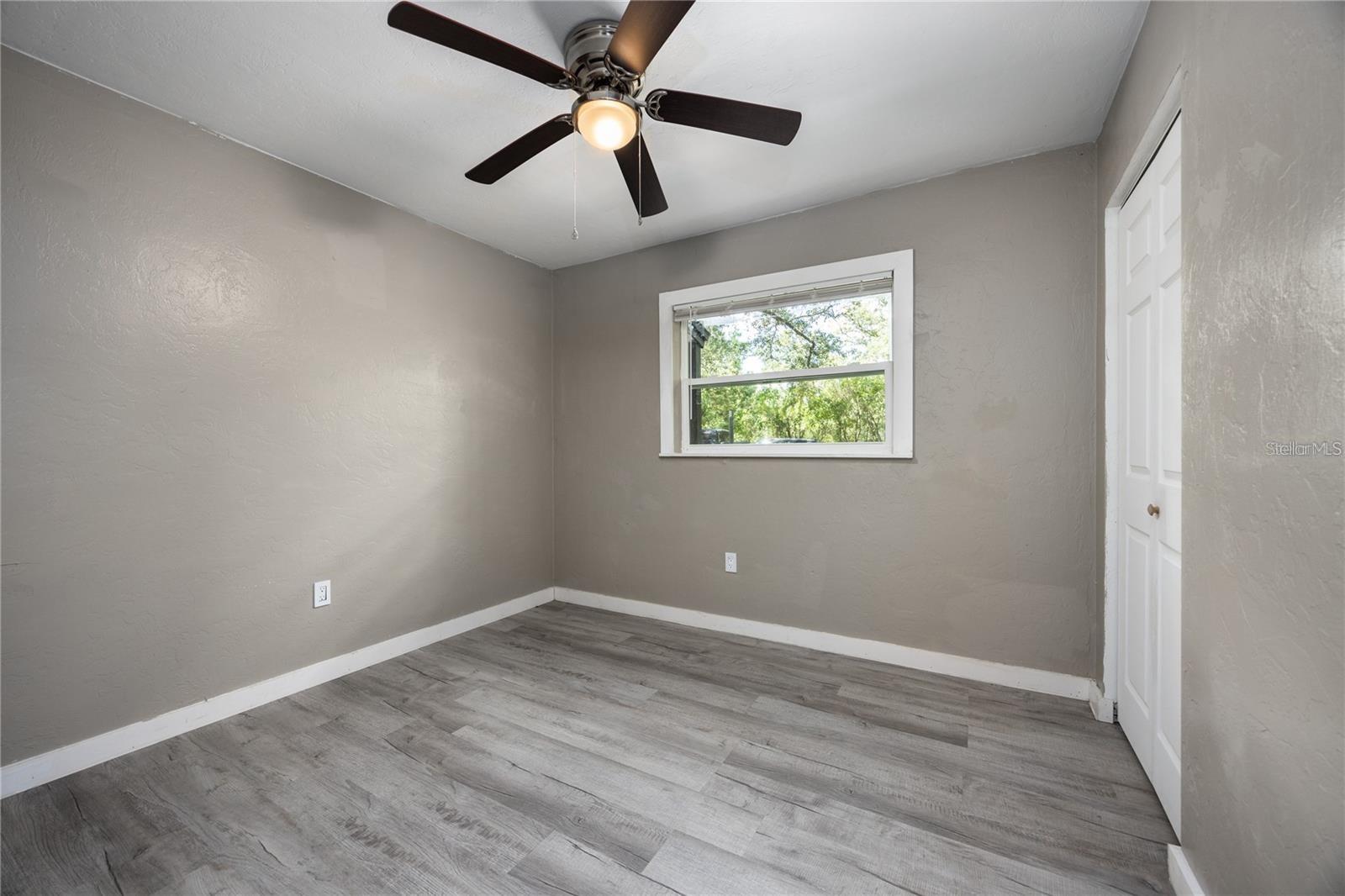 Image 18 of 37 For 14637 145th Avenue