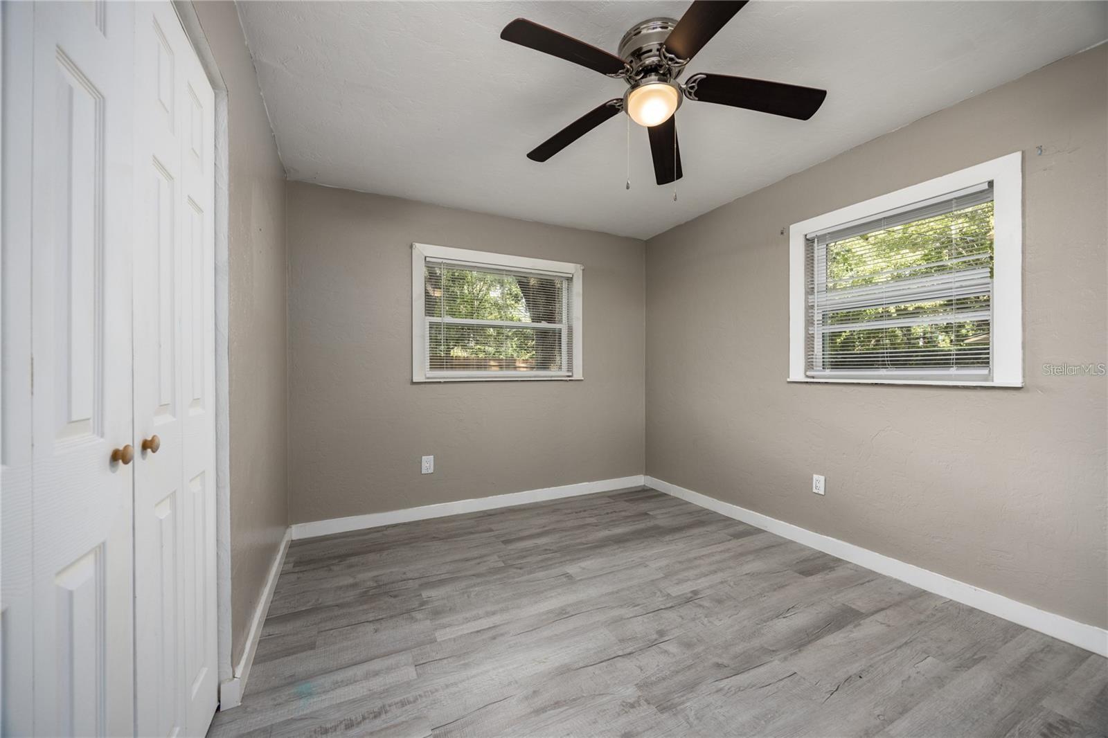 Image 21 of 37 For 14637 145th Avenue