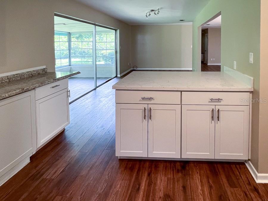 Image 21 of 36 For 1901 36th Drive