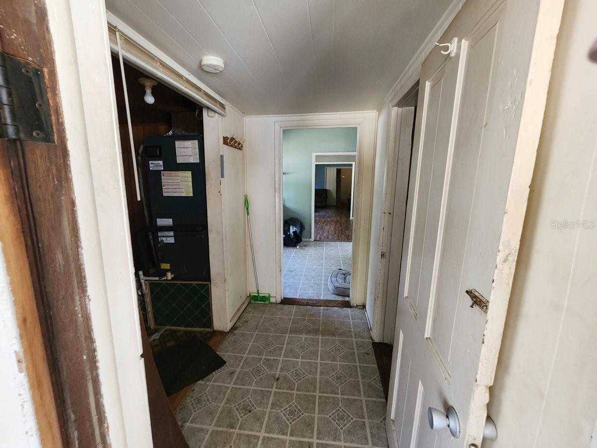 Image 8 of 16 For 9742 Us Highway 301