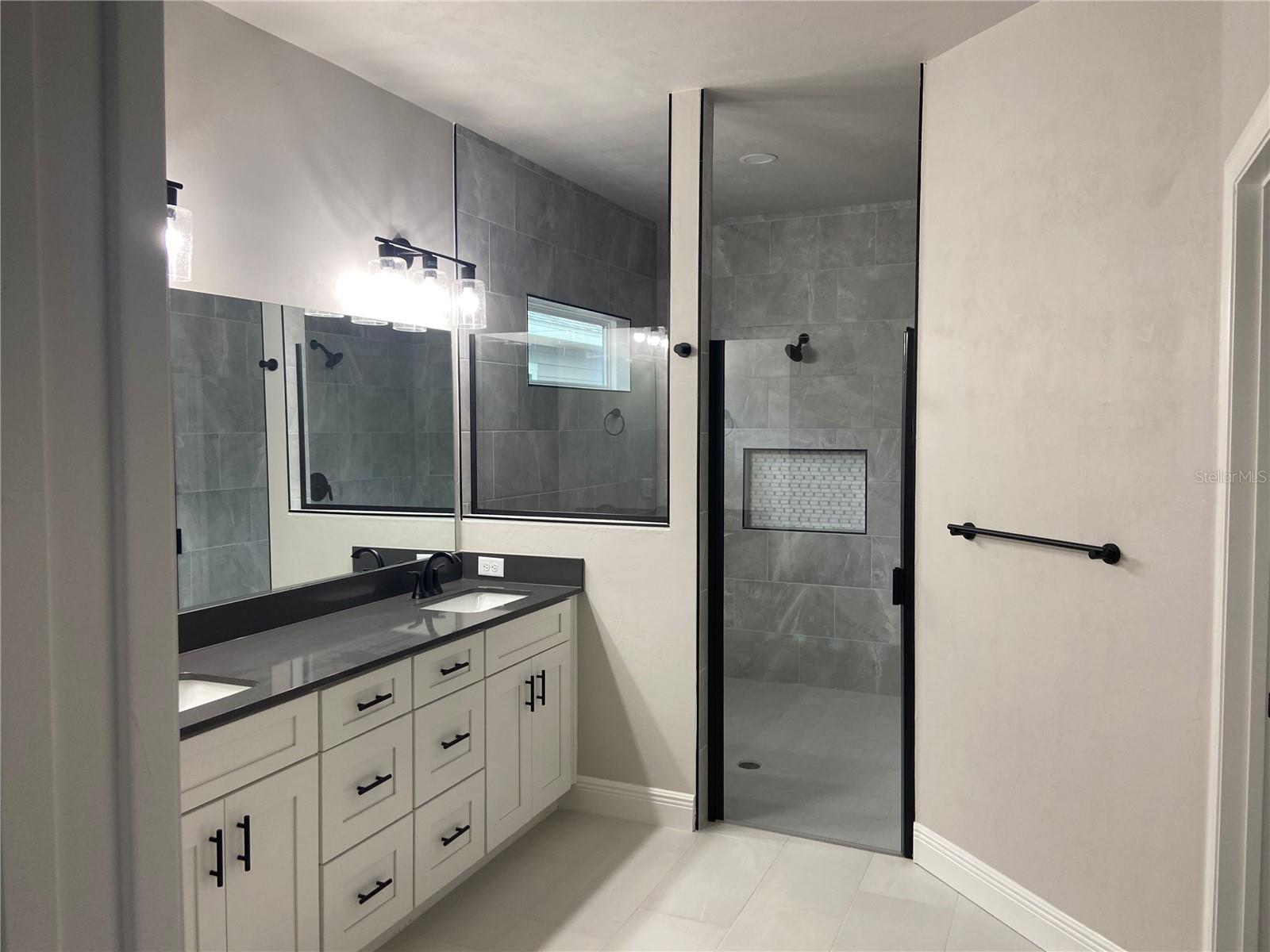 Image 17 of 23 For 6790 13th Lane