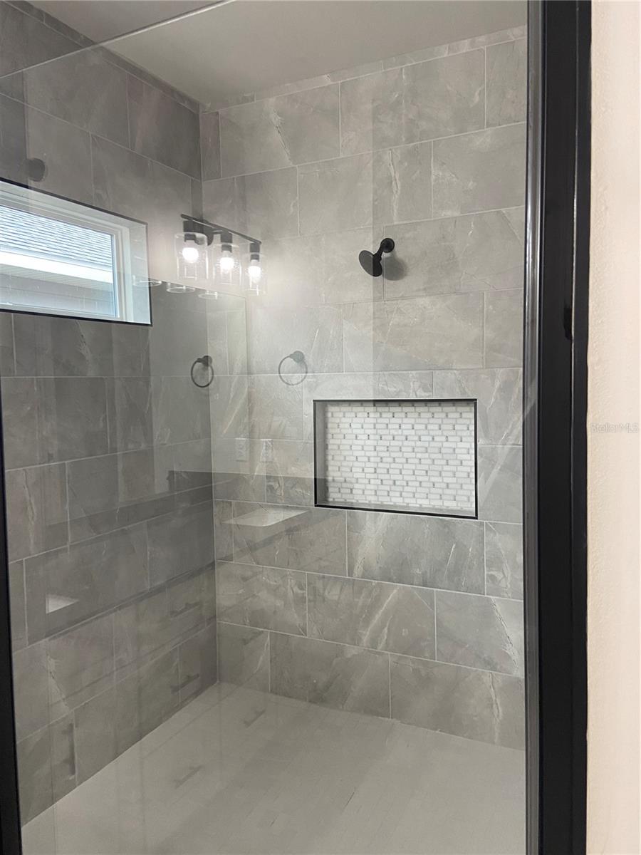 Image 18 of 23 For 6790 13th Lane