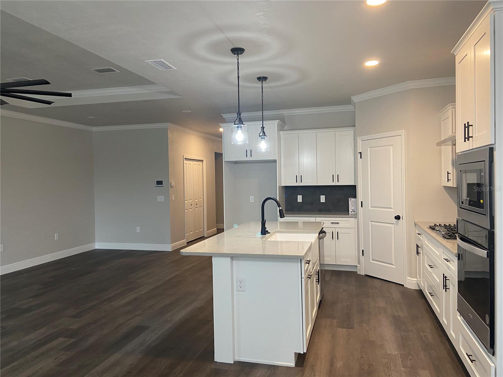 Image 8 of 23 For 6790 13th Lane