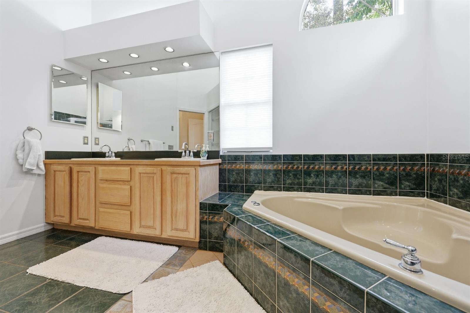 Image 10 of 52 For 13708 1st Lane