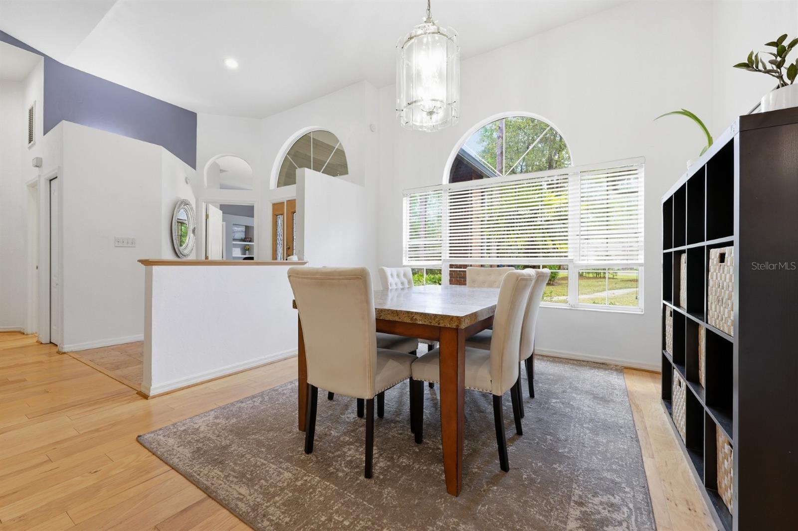 Image 24 of 52 For 13708 1st Lane