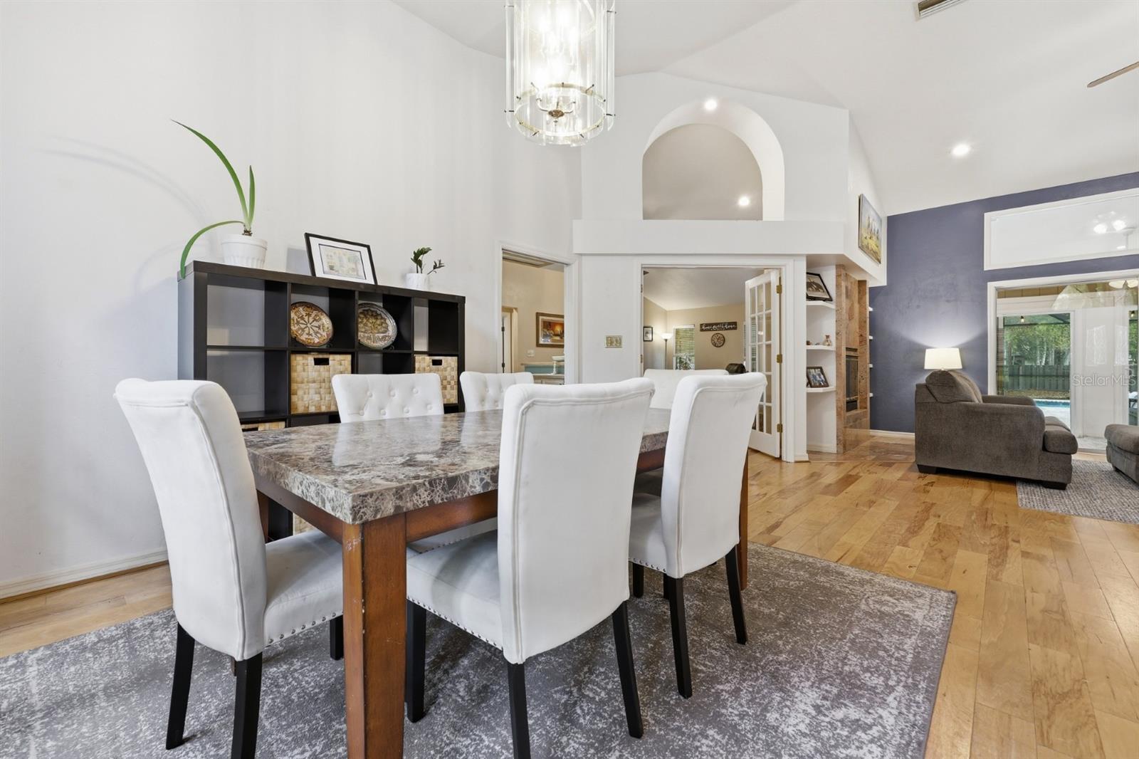 Image 25 of 52 For 13708 1st Lane