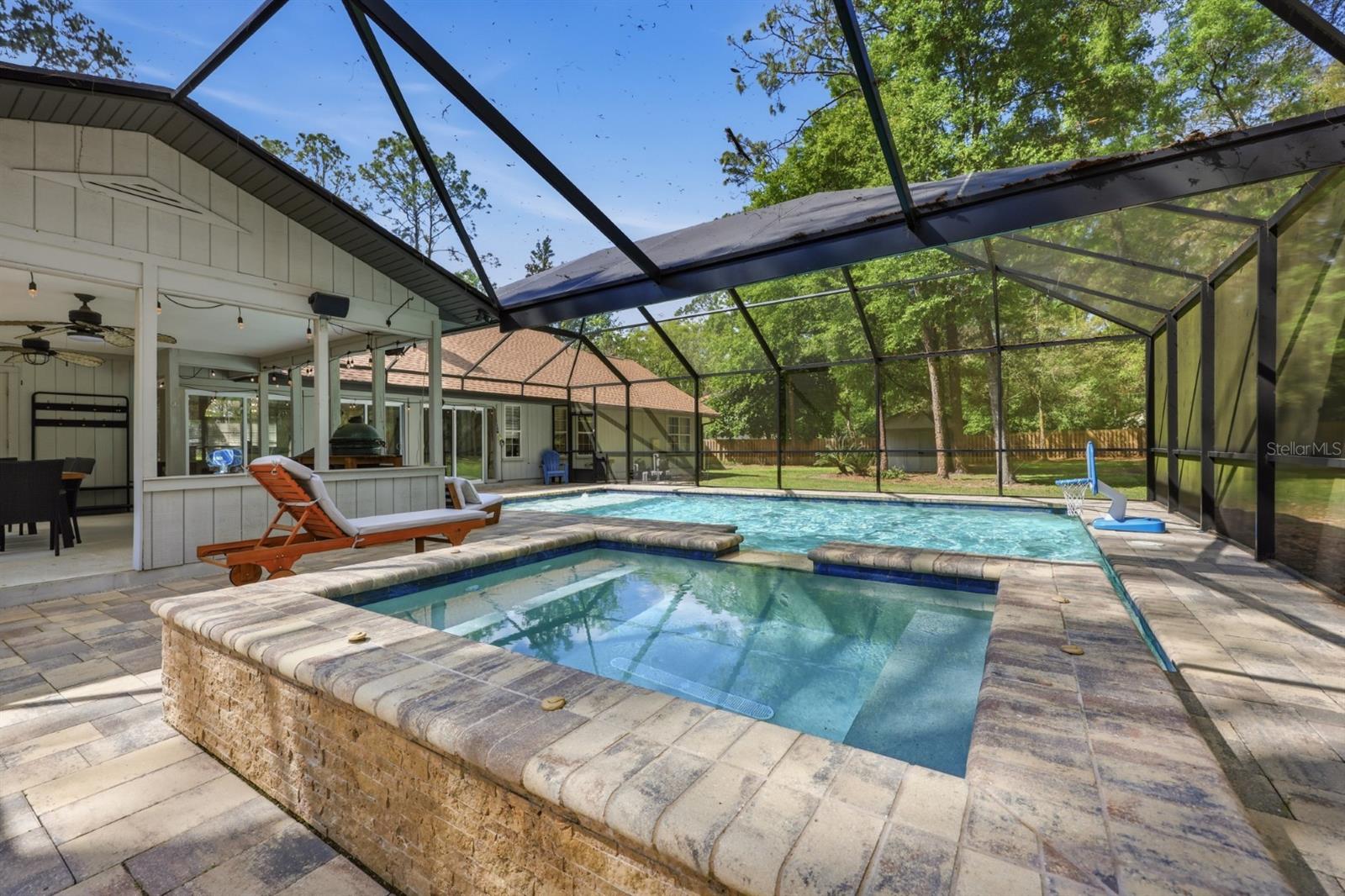 Image 32 of 52 For 13708 1st Lane