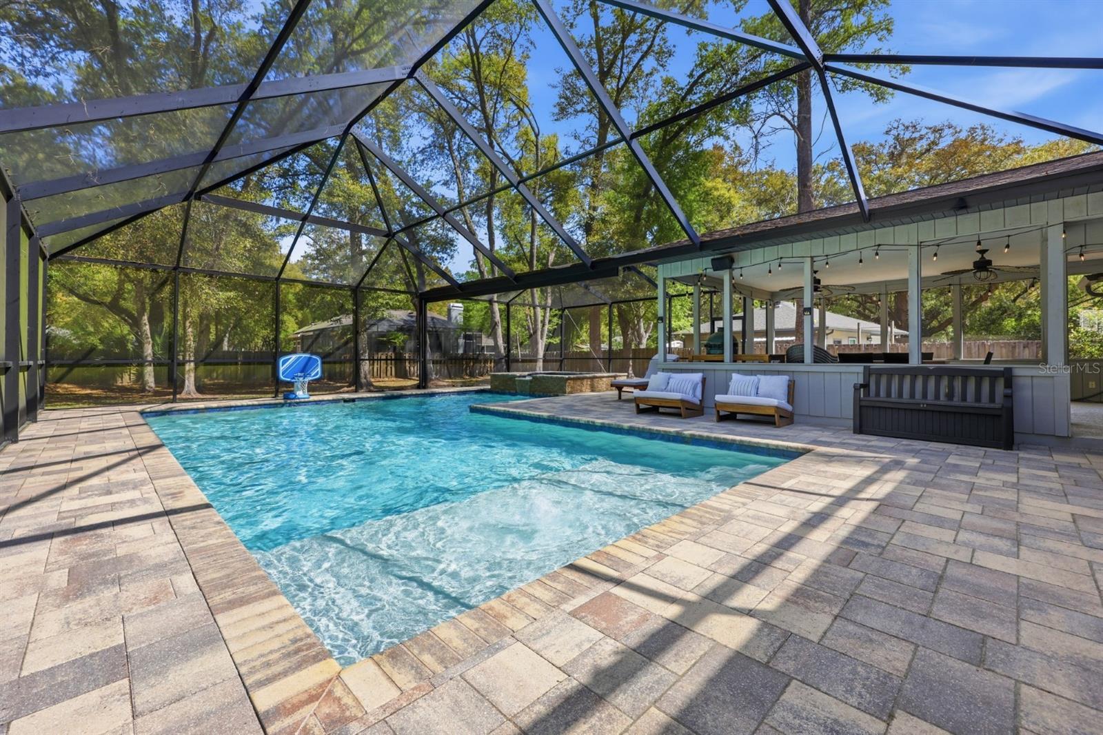 Image 34 of 52 For 13708 1st Lane