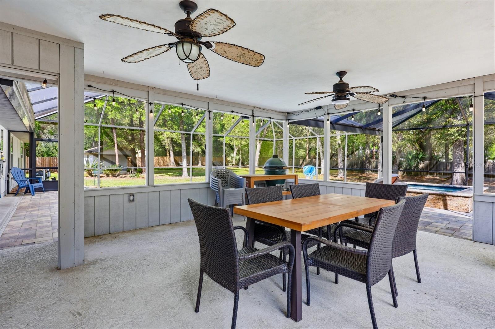 Image 36 of 52 For 13708 1st Lane