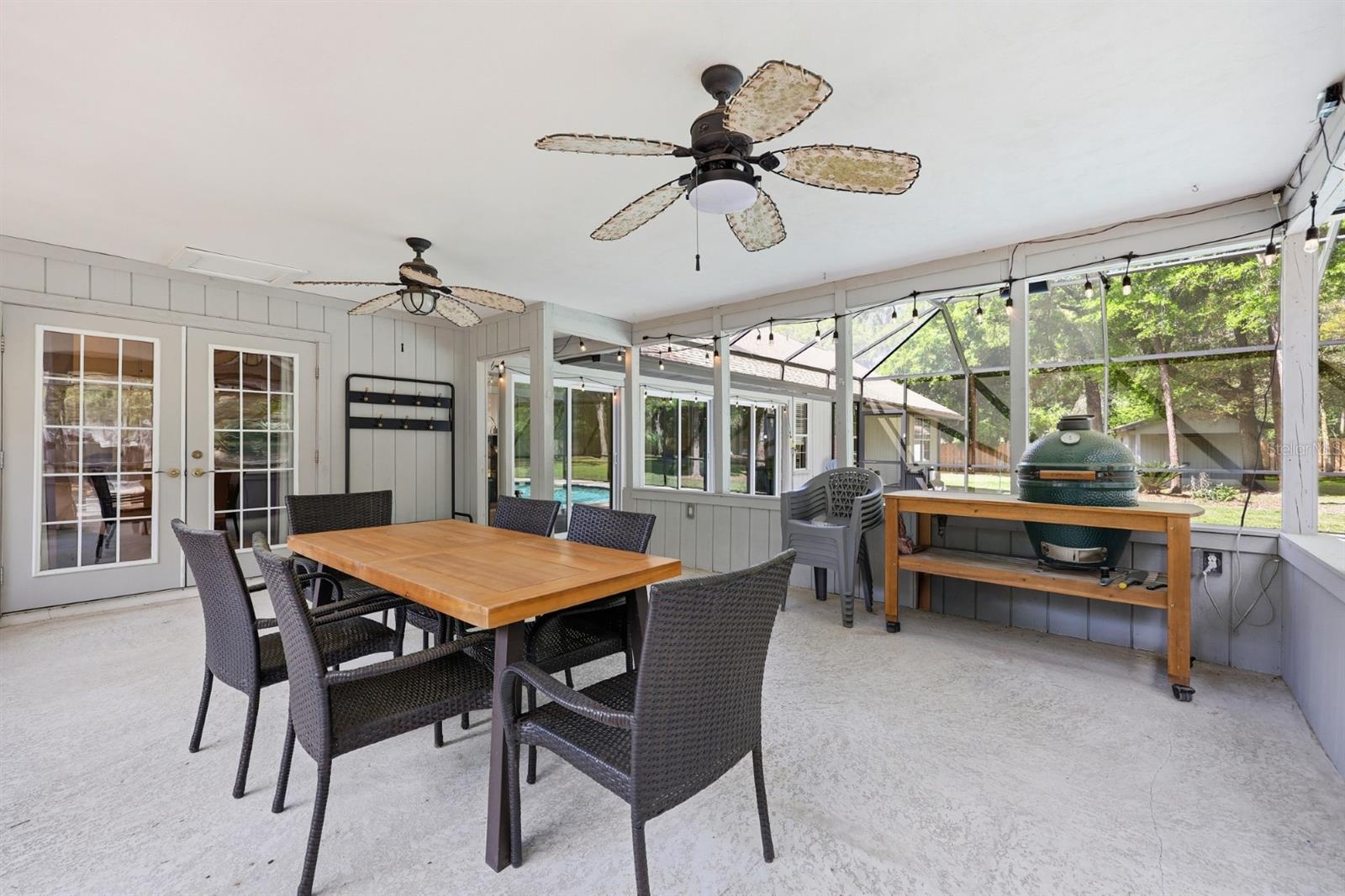 Image 37 of 52 For 13708 1st Lane