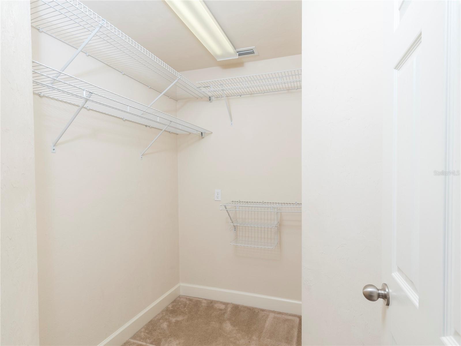 Listing photo id 10 for 10727 65th Way