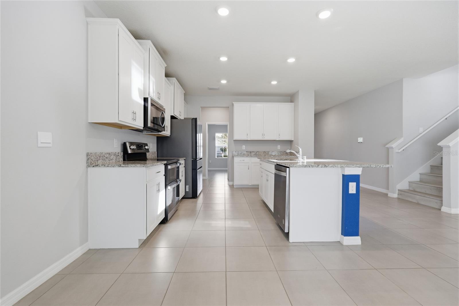 Image 11 of 55 For 17526 173rd Road