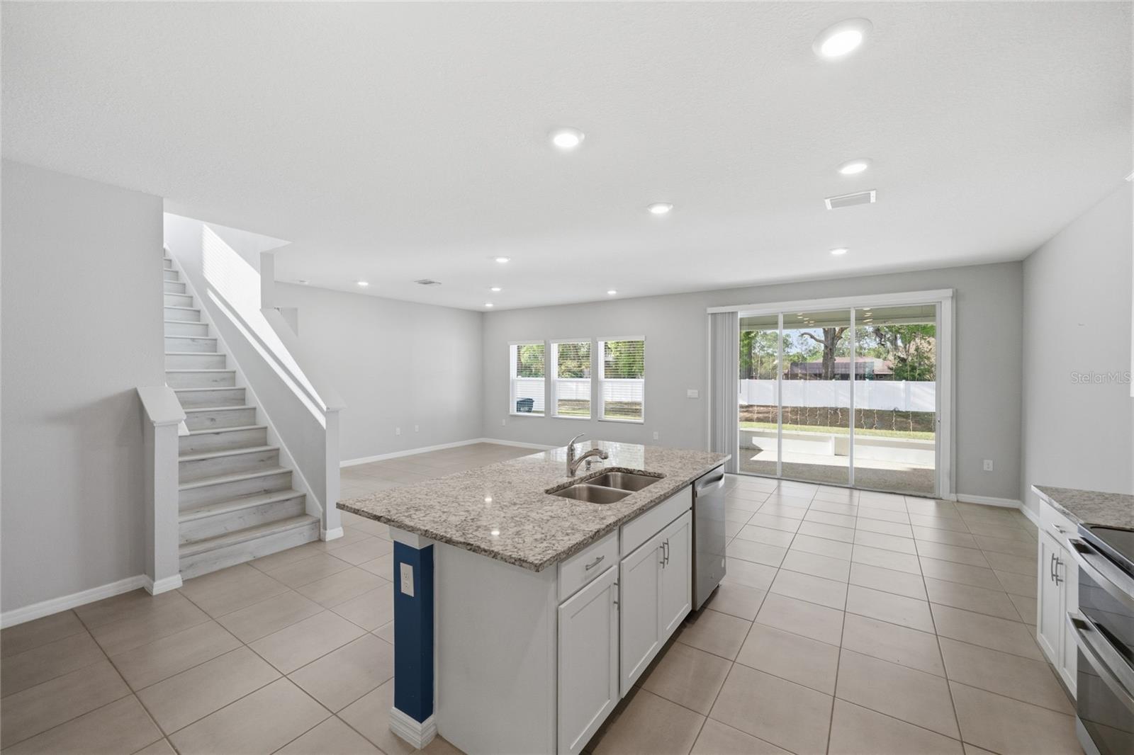 Image 15 of 55 For 17526 173rd Road