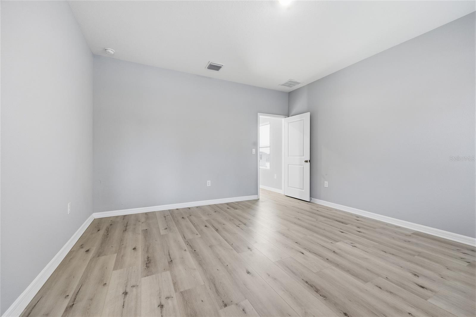 Image 30 of 55 For 17526 173rd Road