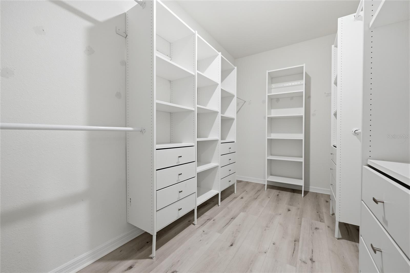 Image 35 of 55 For 17526 173rd Road