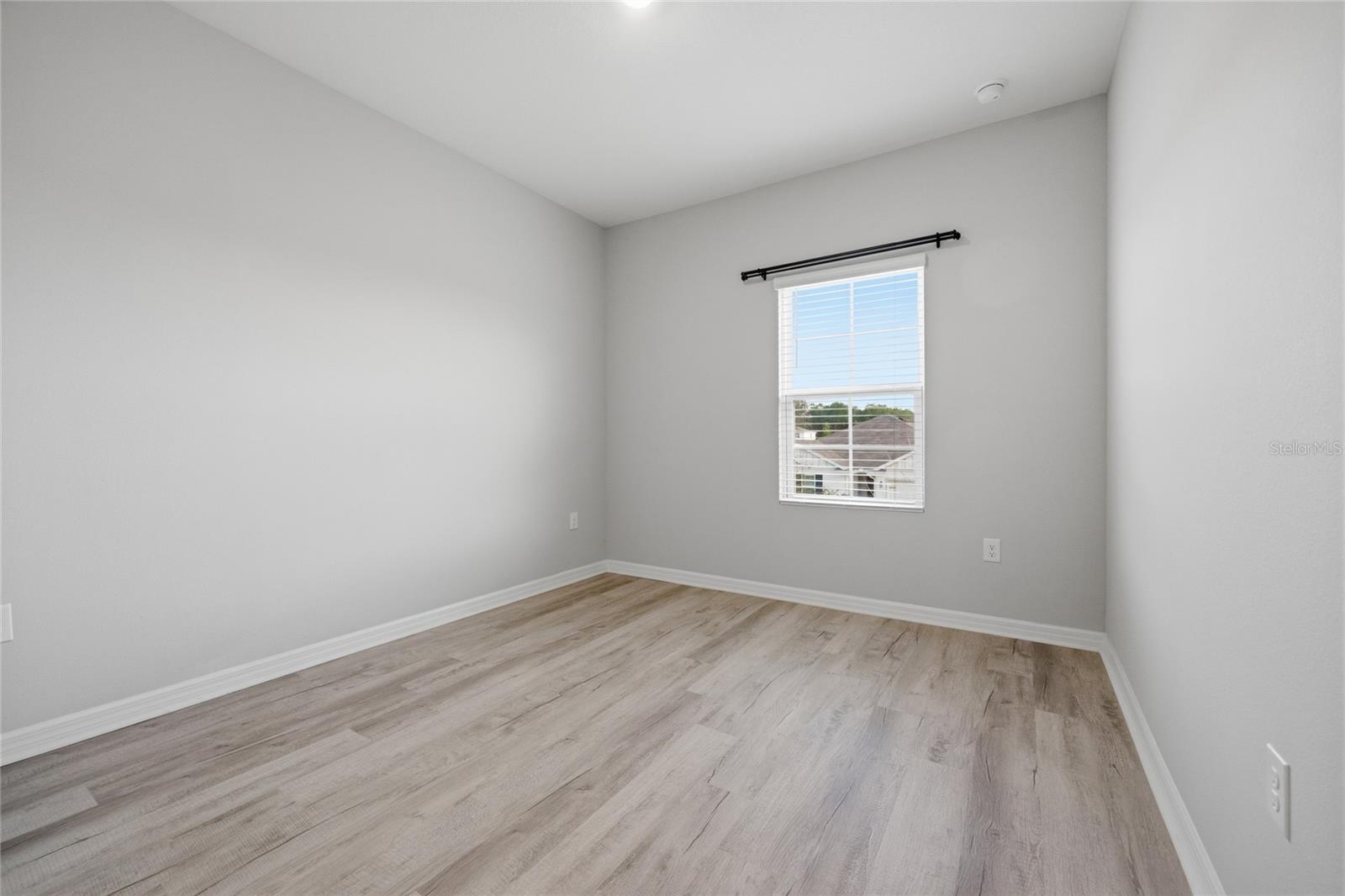 Image 40 of 55 For 17526 173rd Road