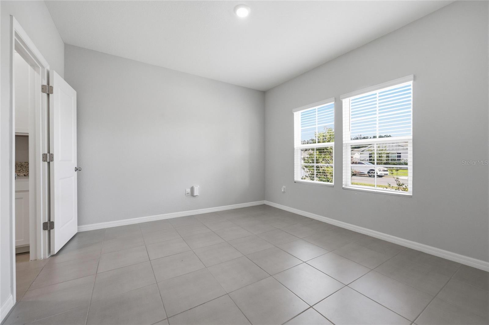 Image 6 of 55 For 17526 173rd Road