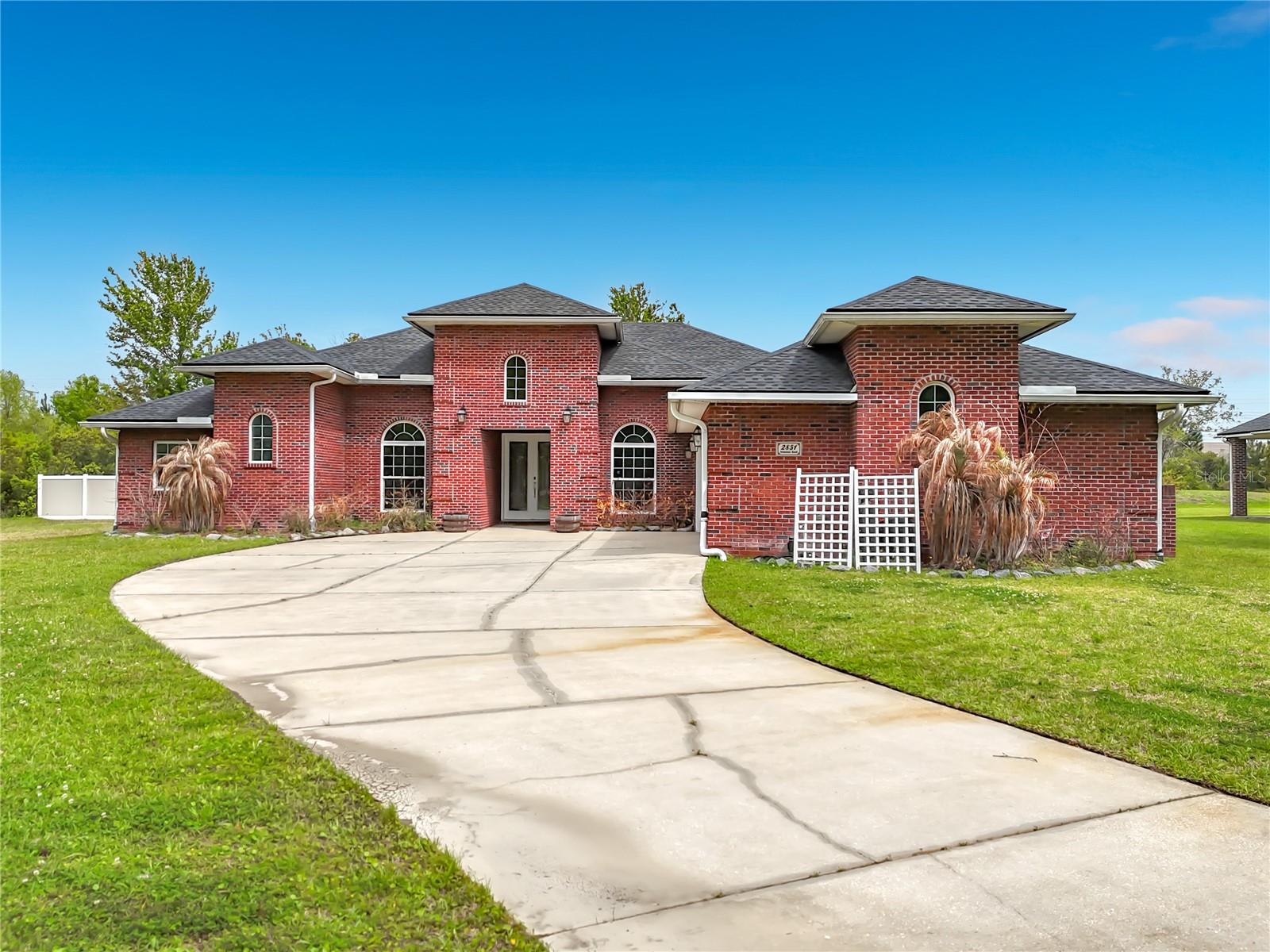 Image 2 of 89 For 2851 Armsdale Road