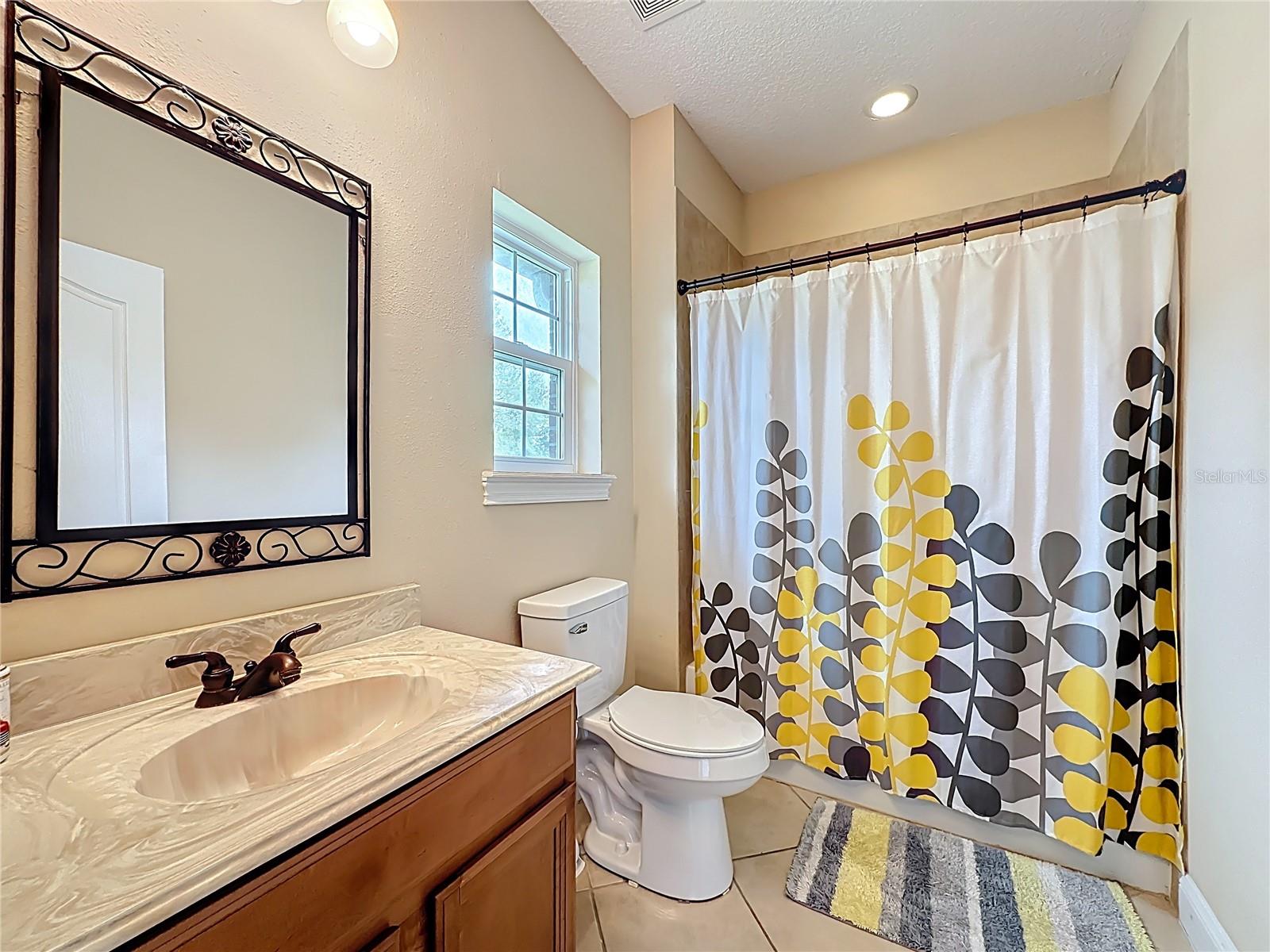 Image 37 of 89 For 2851 Armsdale Road