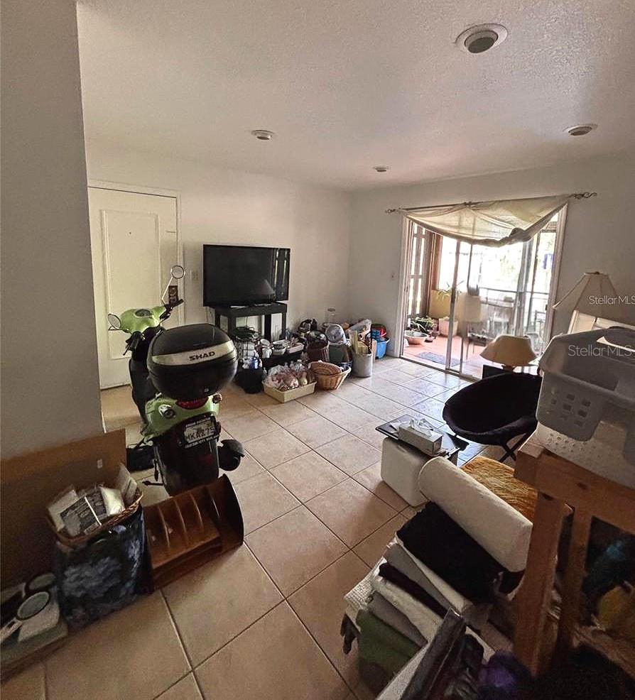 Image 3 of 11 For 6519 Newberry Road 604