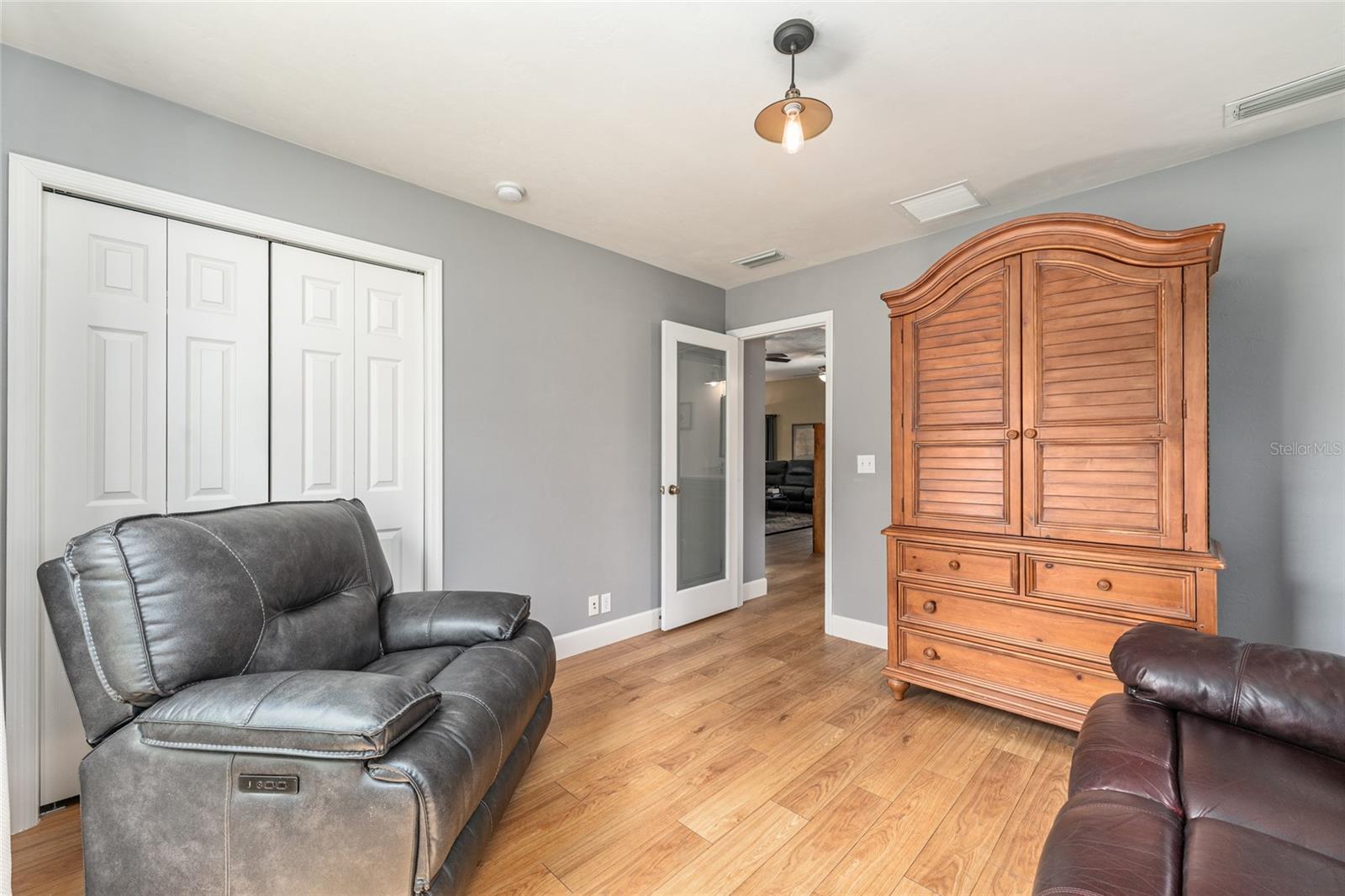 Image 17 of 46 For 8420 92nd Lane