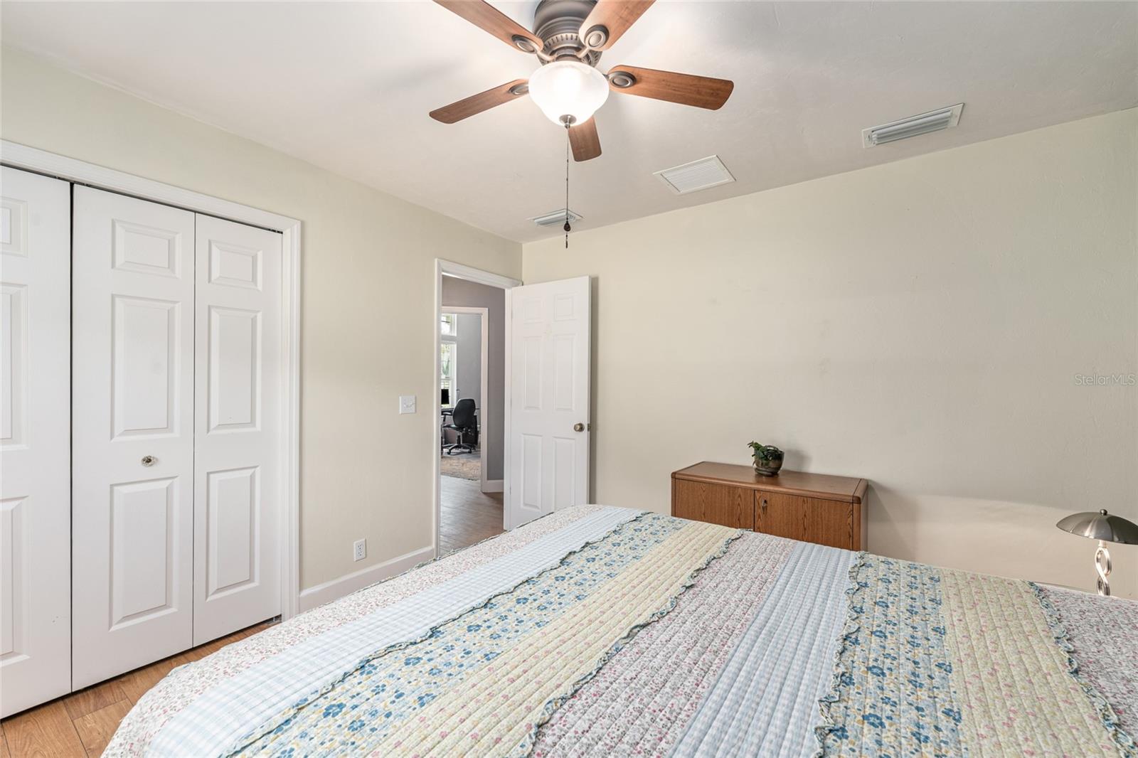 Image 20 of 46 For 8420 92nd Lane