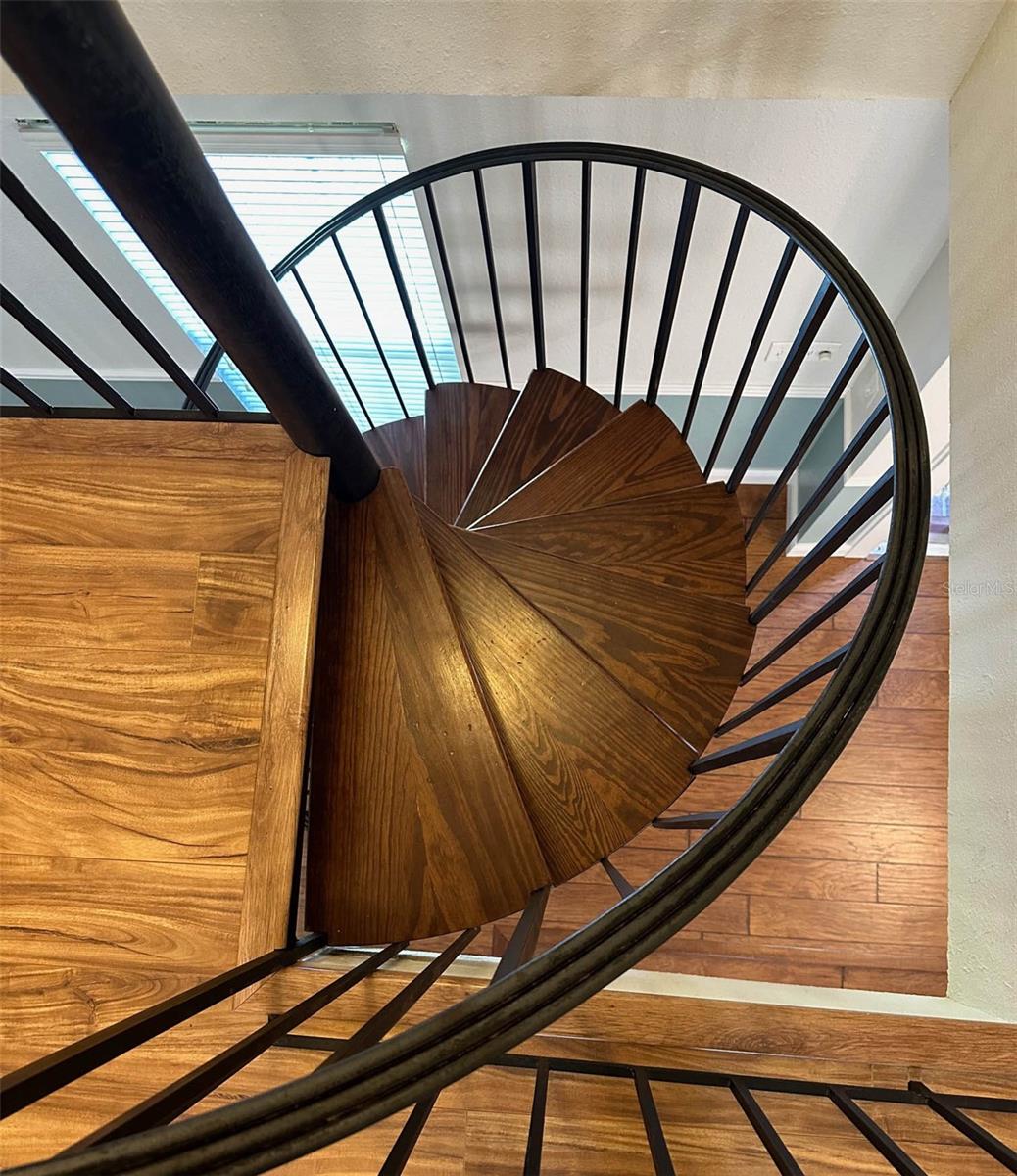 Image 24 of 44 For 15809 15th Place