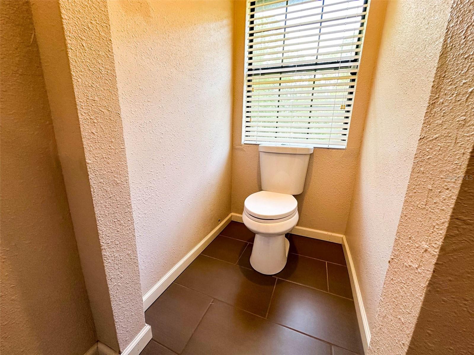 Image 28 of 44 For 15809 15th Place