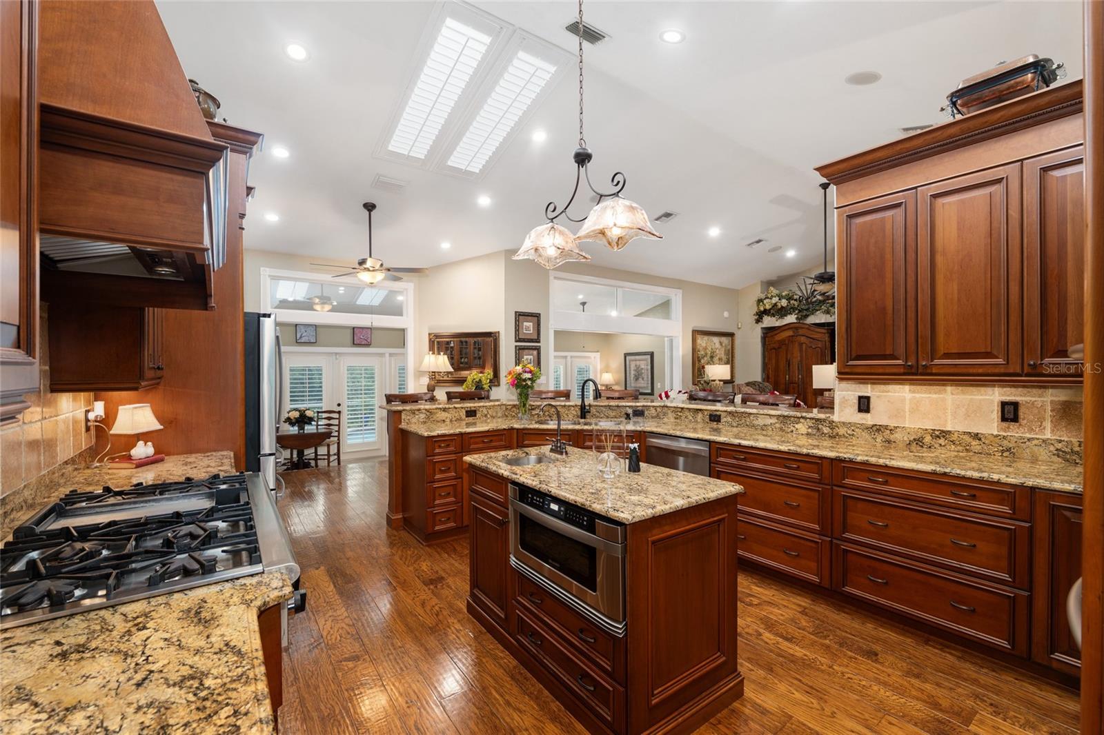 Image 16 of 95 For 2512 58th Boulevard