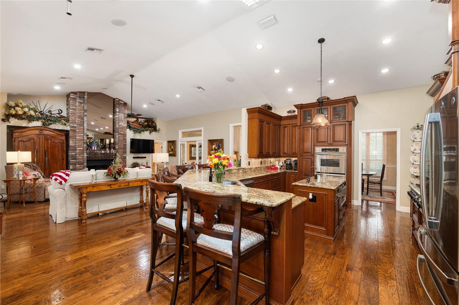 Image 18 of 95 For 2512 58th Boulevard
