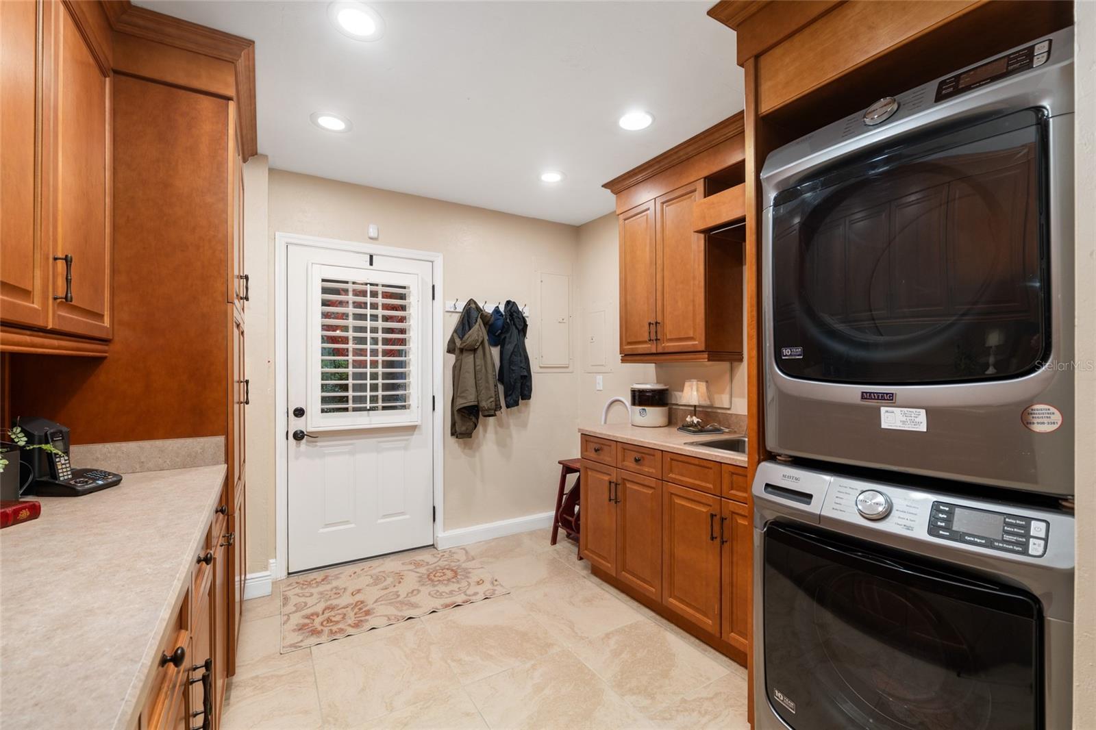 Image 51 of 95 For 2512 58th Boulevard