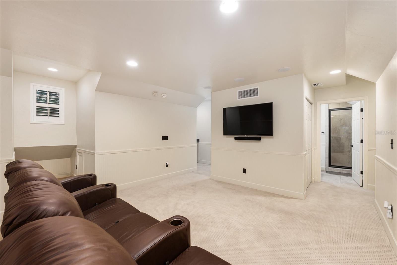 Image 63 of 95 For 2512 58th Boulevard