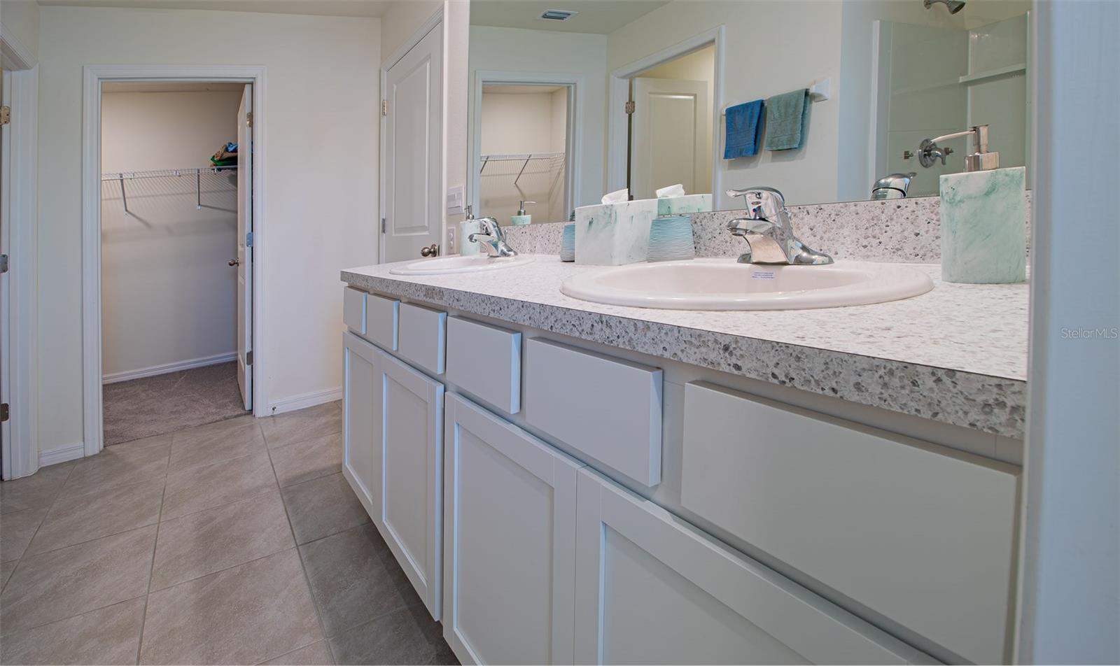 Image 24 of 57 For 24382 8th Place