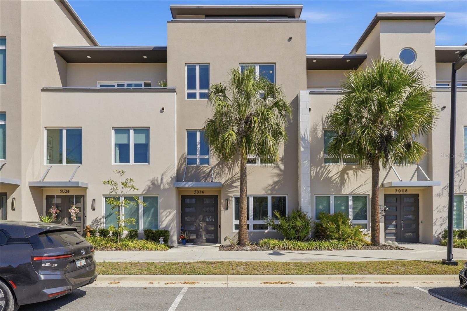 Listing photo id 0 for 5016 34th Place