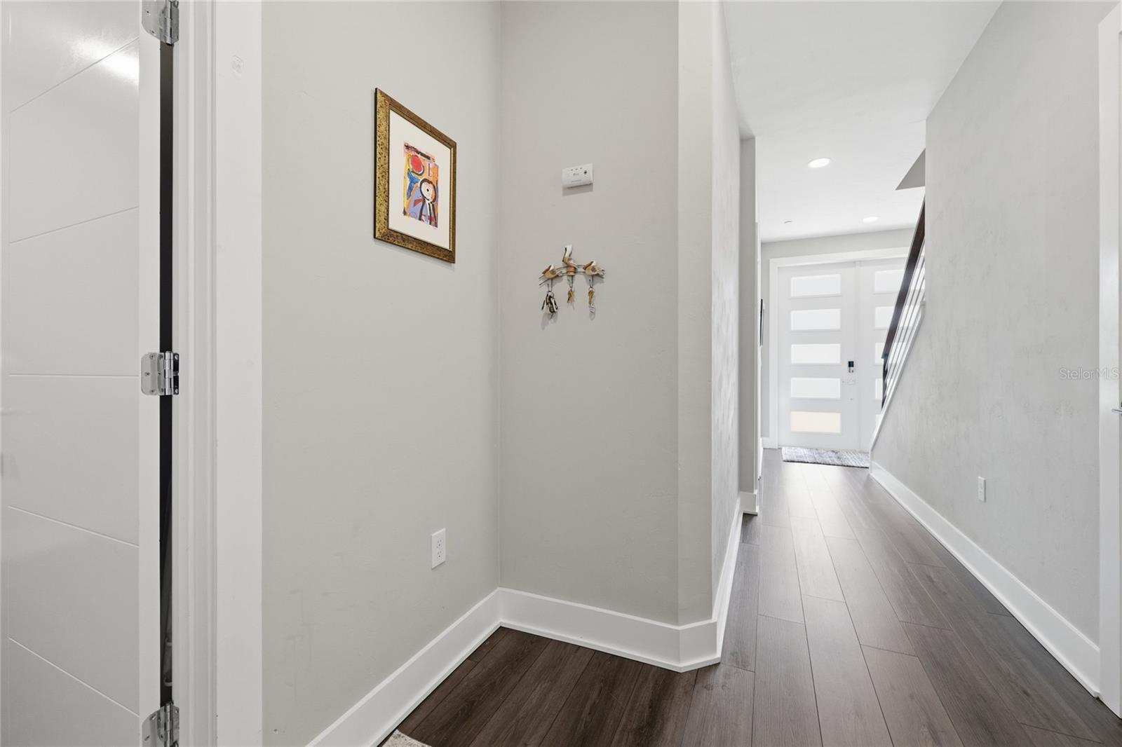 Listing photo id 18 for 5016 34th Place