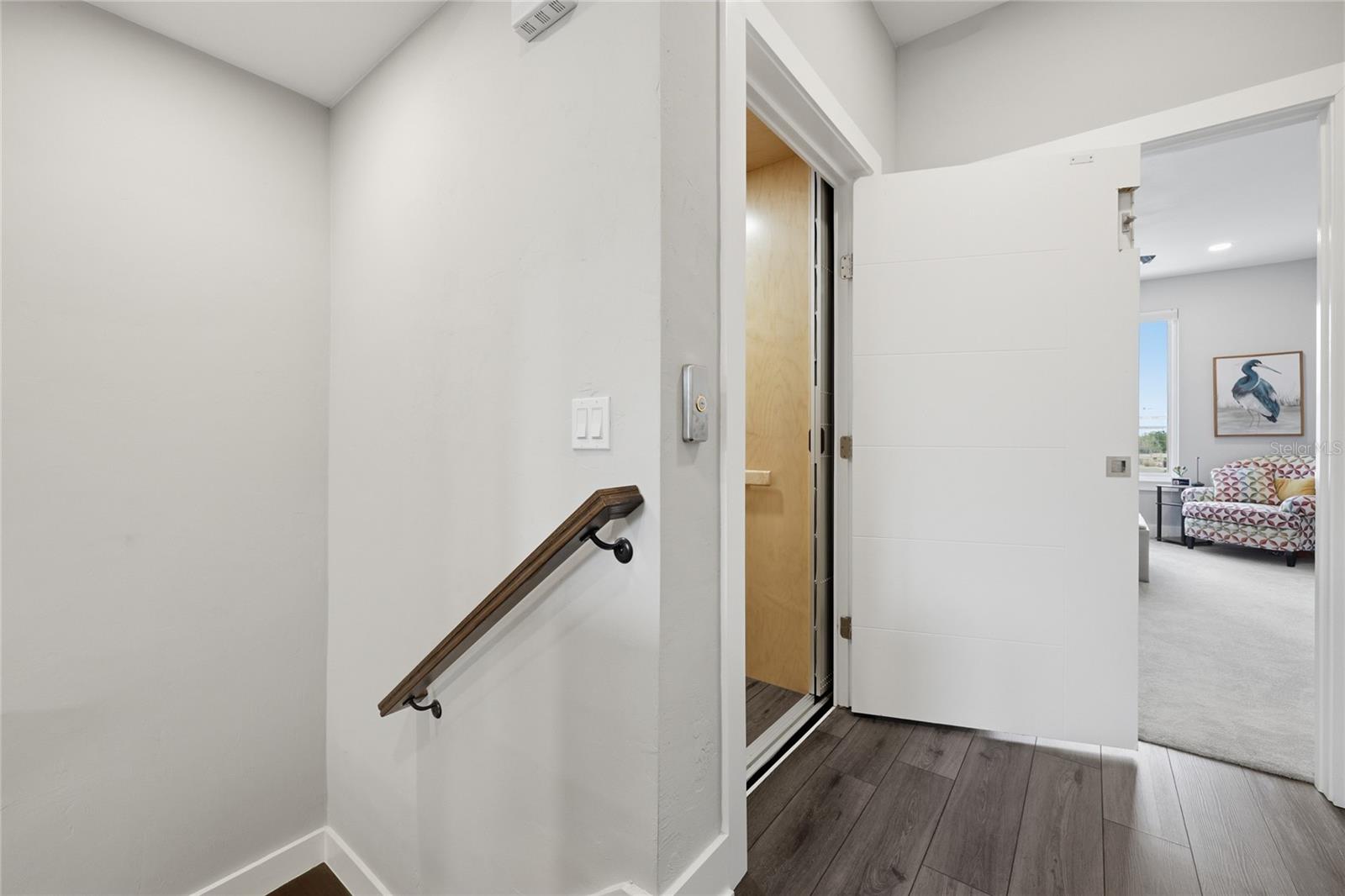 Listing photo id 20 for 5016 34th Place
