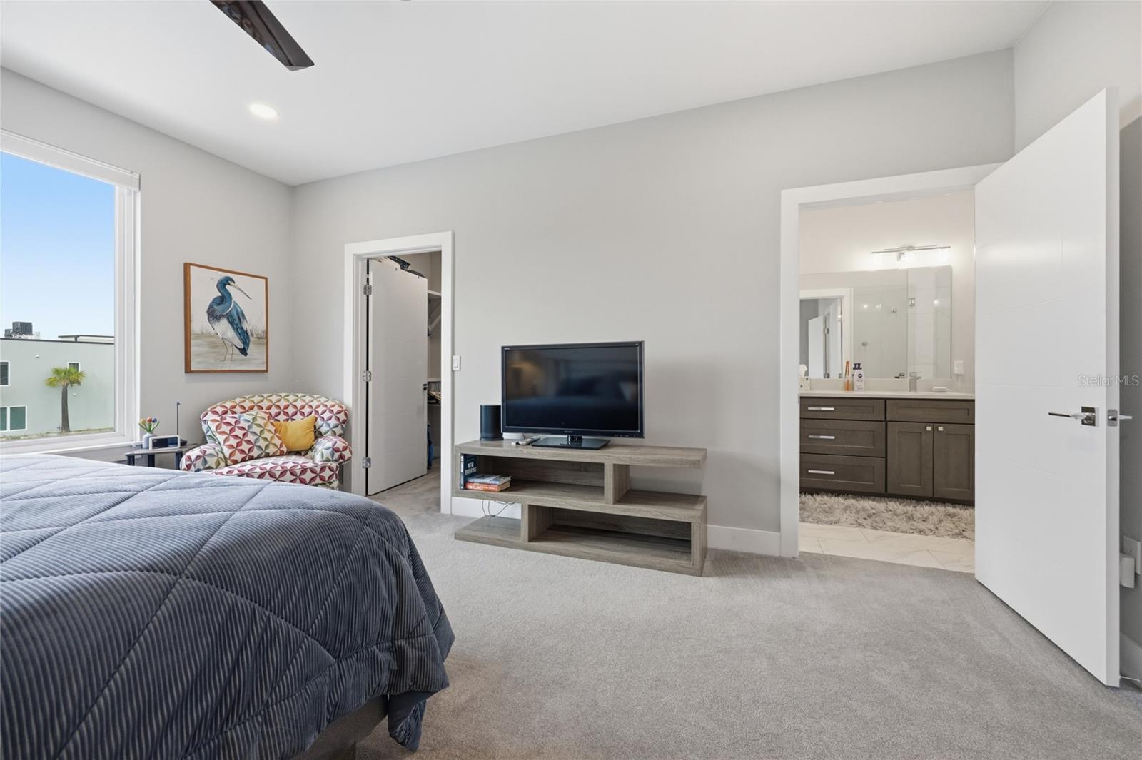 Listing photo id 23 for 5016 34th Place