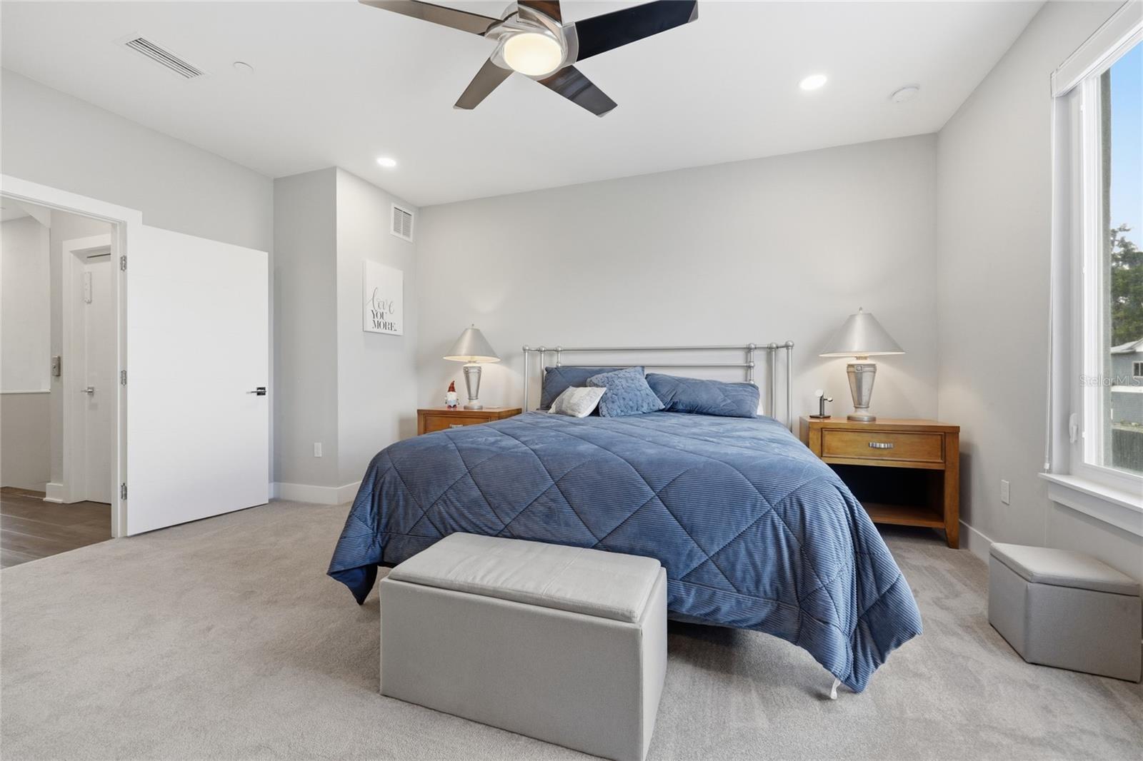 Listing photo id 24 for 5016 34th Place