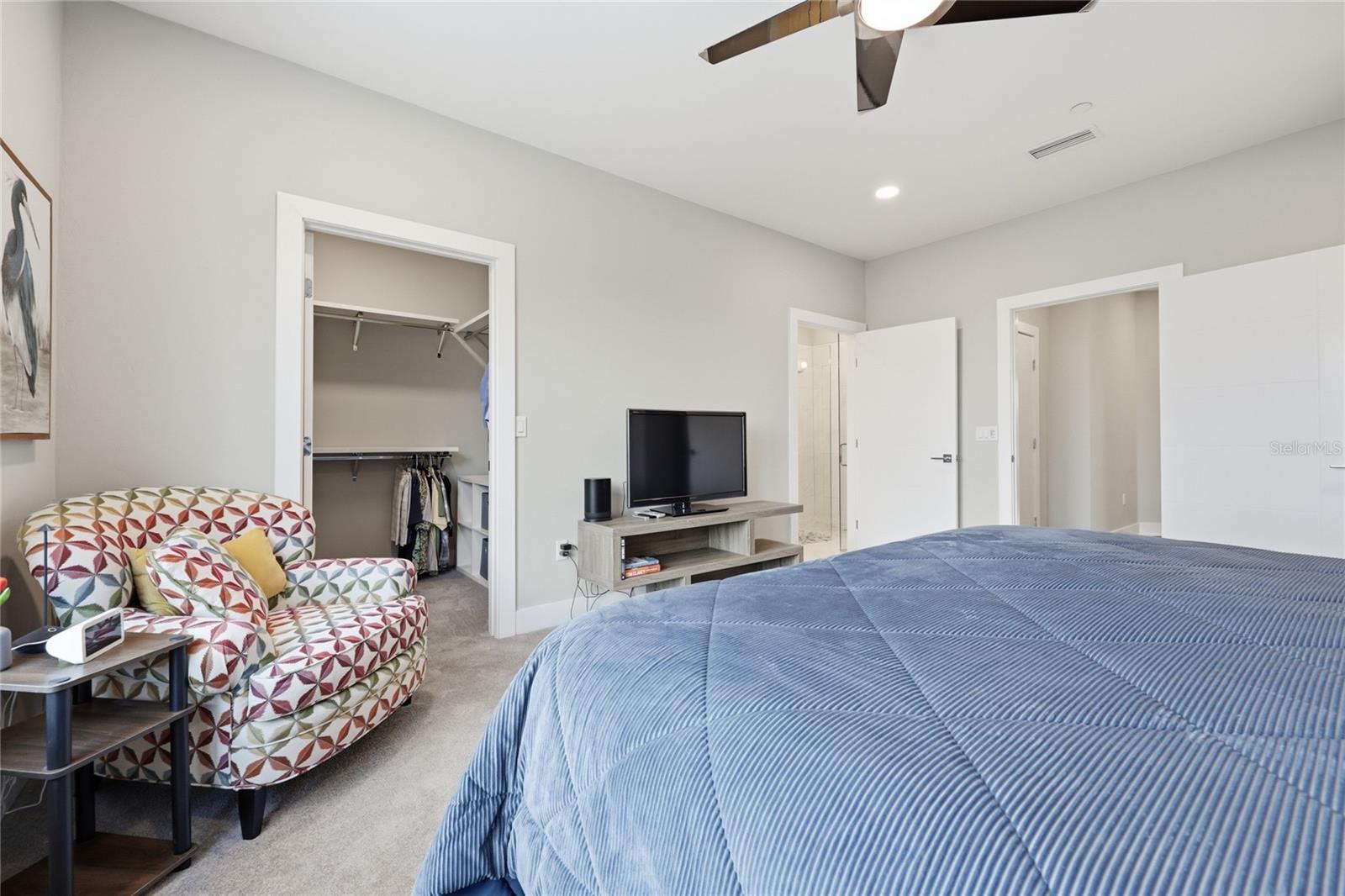 Listing photo id 25 for 5016 34th Place