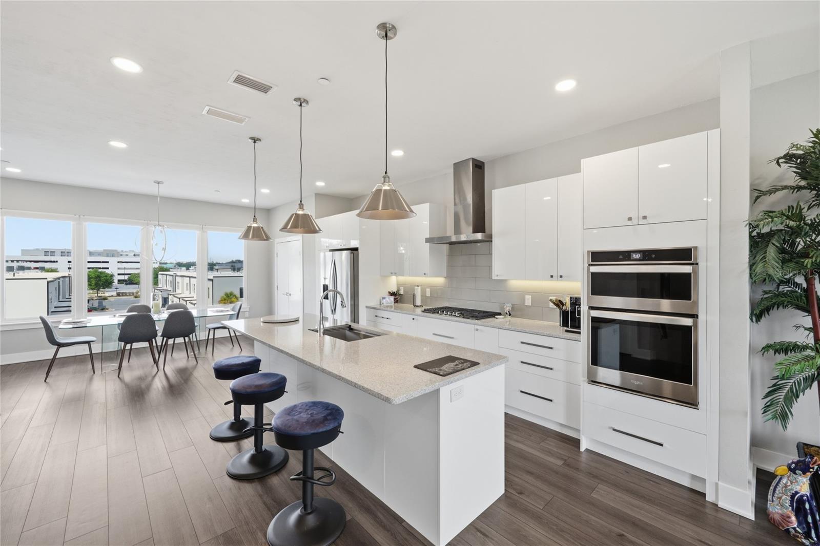 Listing photo id 41 for 5016 34th Place